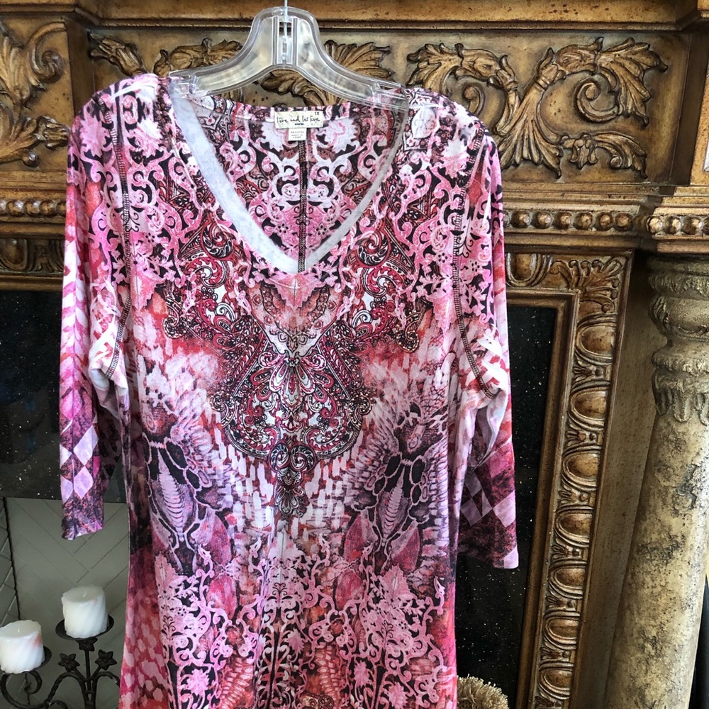 pink & black design top size 1x love & let live